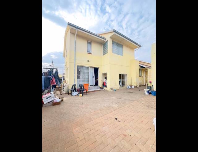 3 BEDROOM HOUSE FOR SALE IN ZAKARIYYA PARK